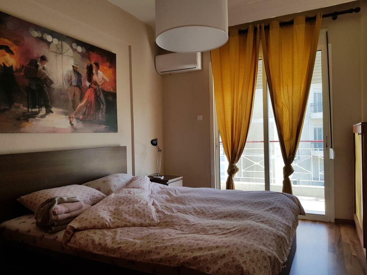Top Floor Apartment Комотини Экстерьер фото